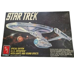 Star Trek U.S.S. Enterprise Model Kit Special Ed. Lights,sound,collectable